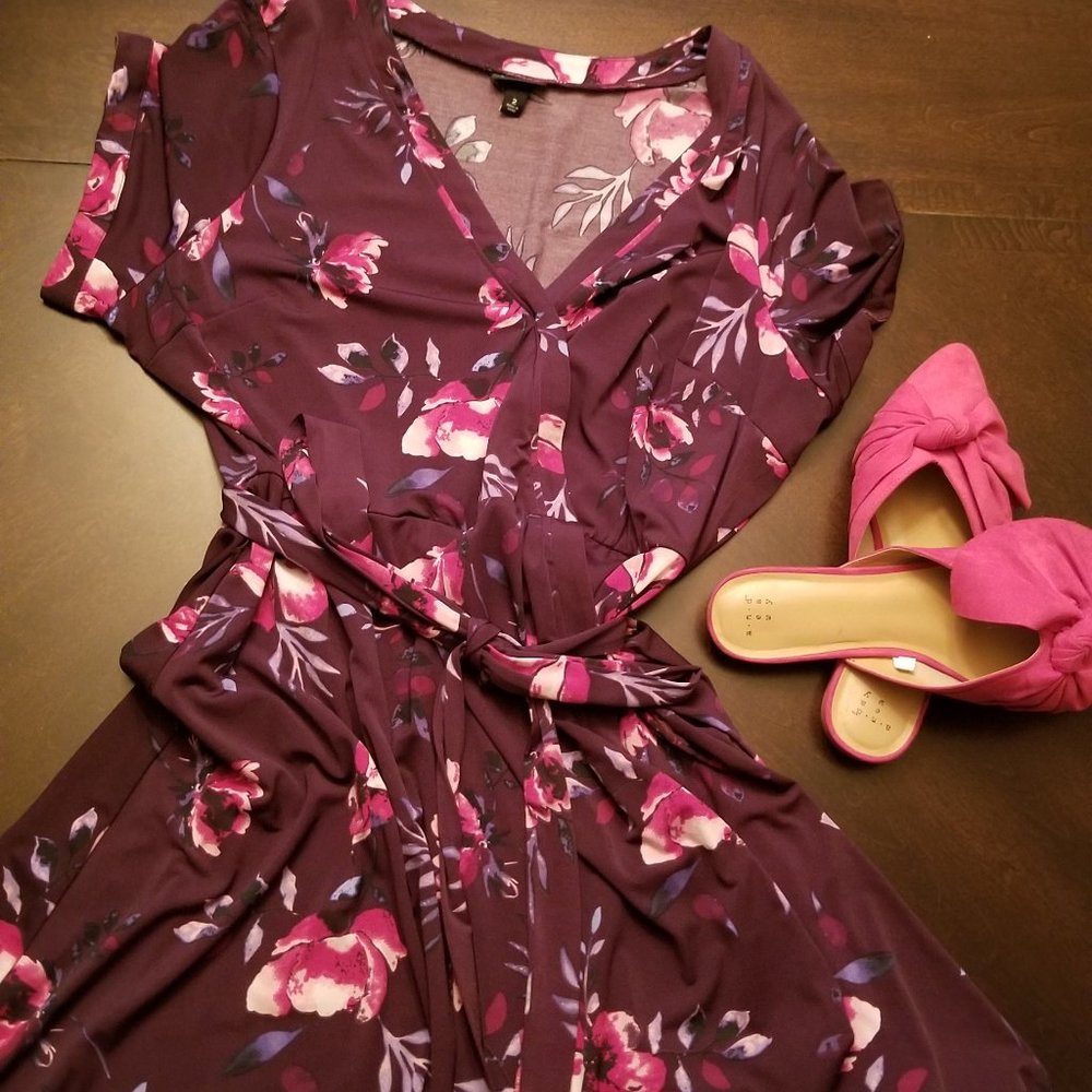2X Like New Torrid Faux Wrap Purple Floral Dress